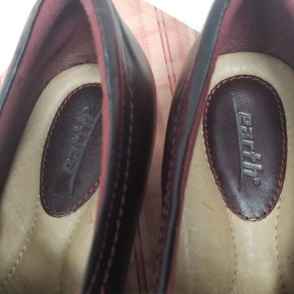 EARTH SHOES. Beautiful LEATHER. SIZE 8 - Picture 3 of 12
